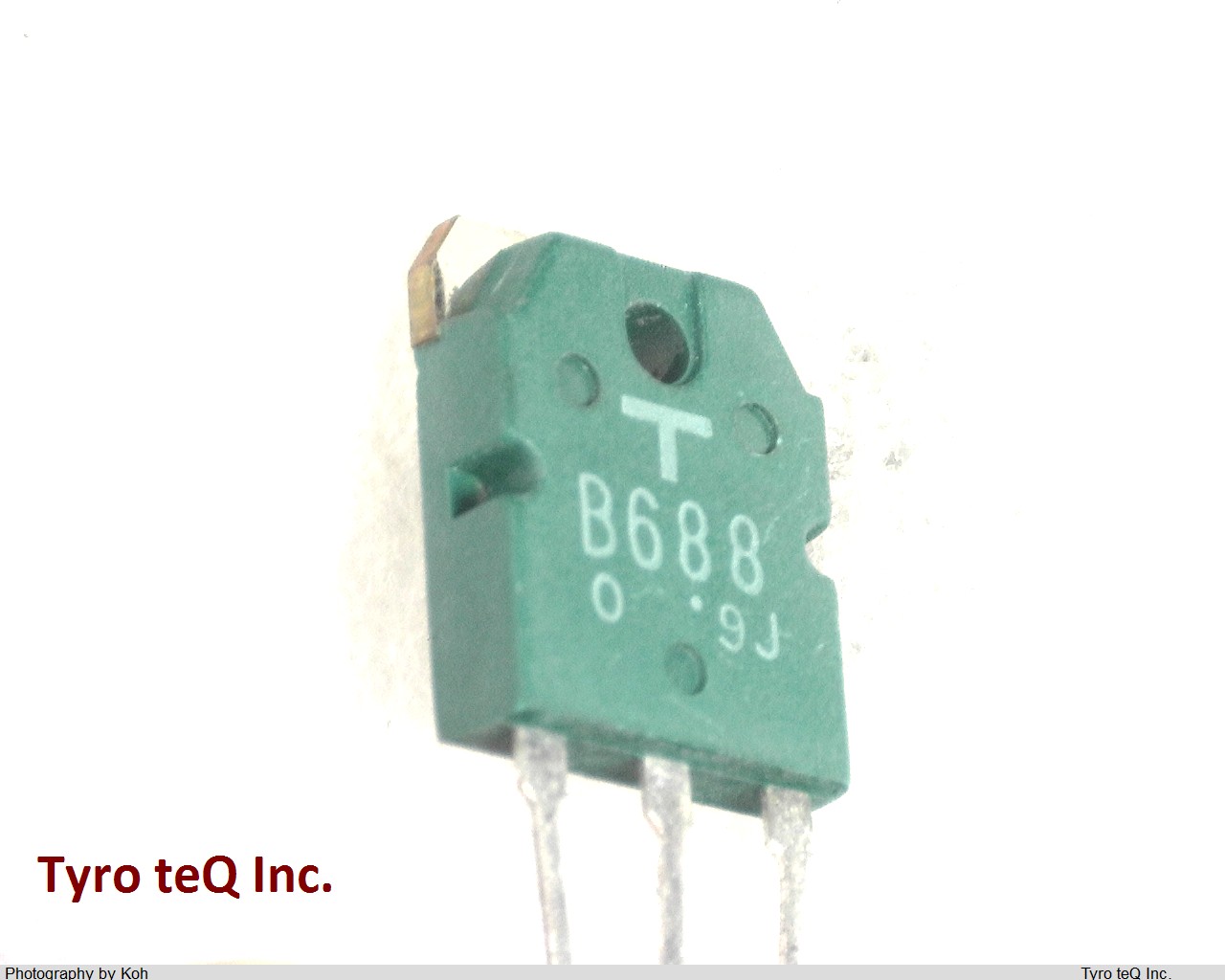 2SB688