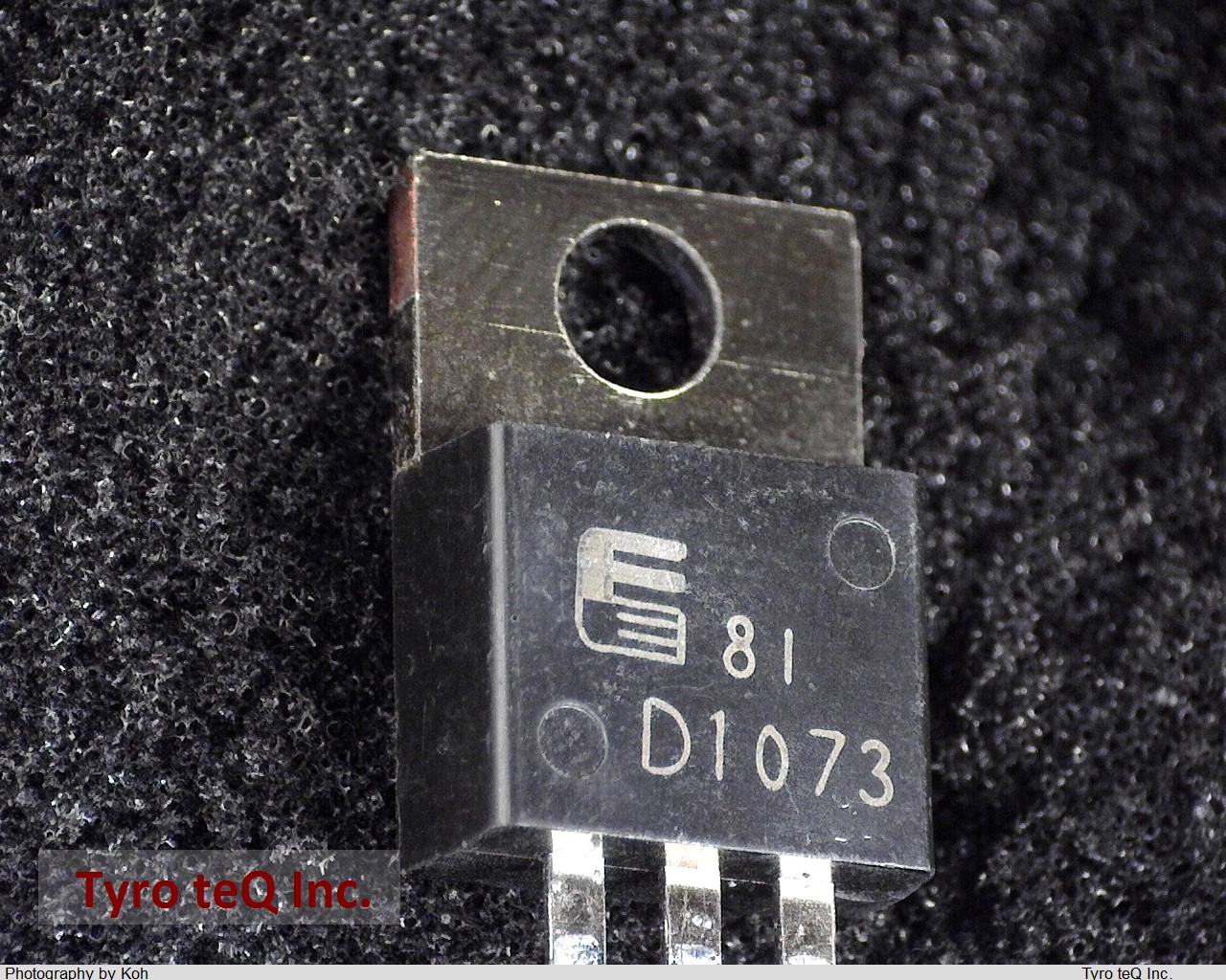 2SD1073