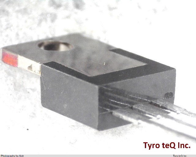 2SD835