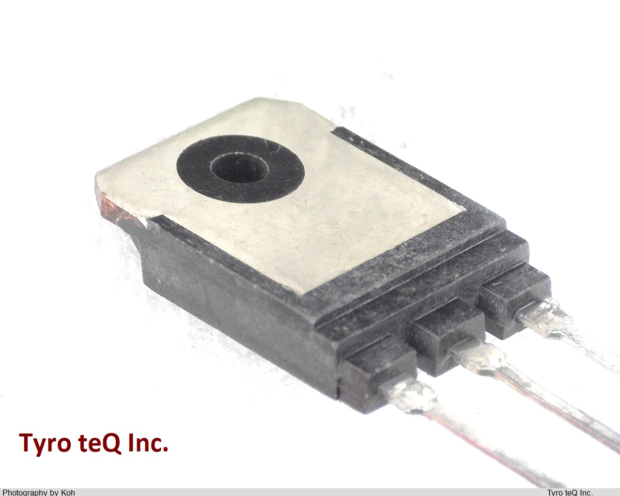 2SK1048