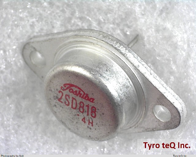 2SD818