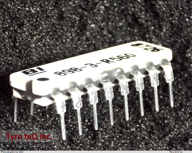 898-3-R560