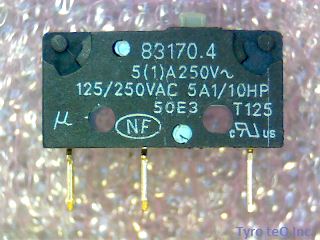 831704C3.0