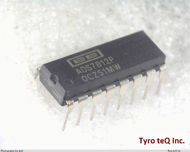ADS7812P