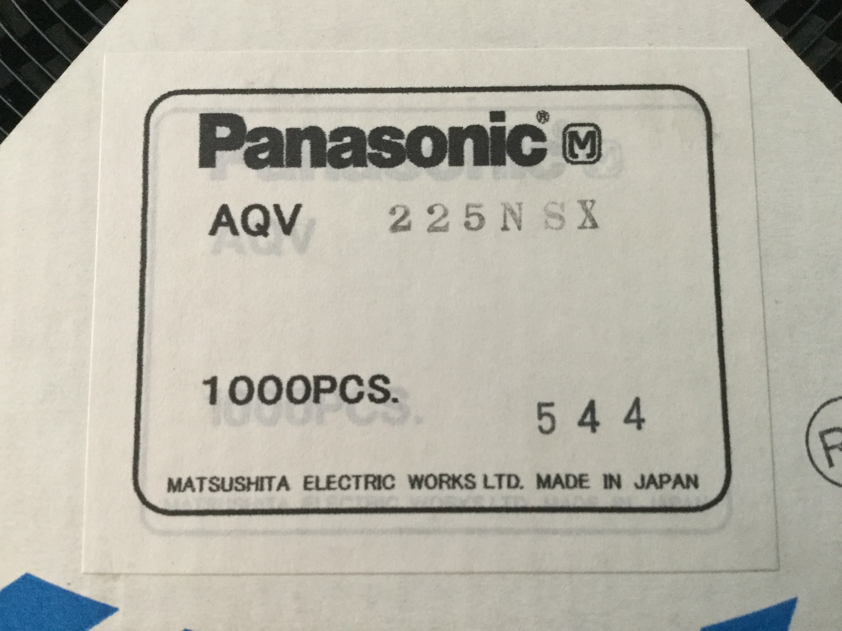 AQV225NS