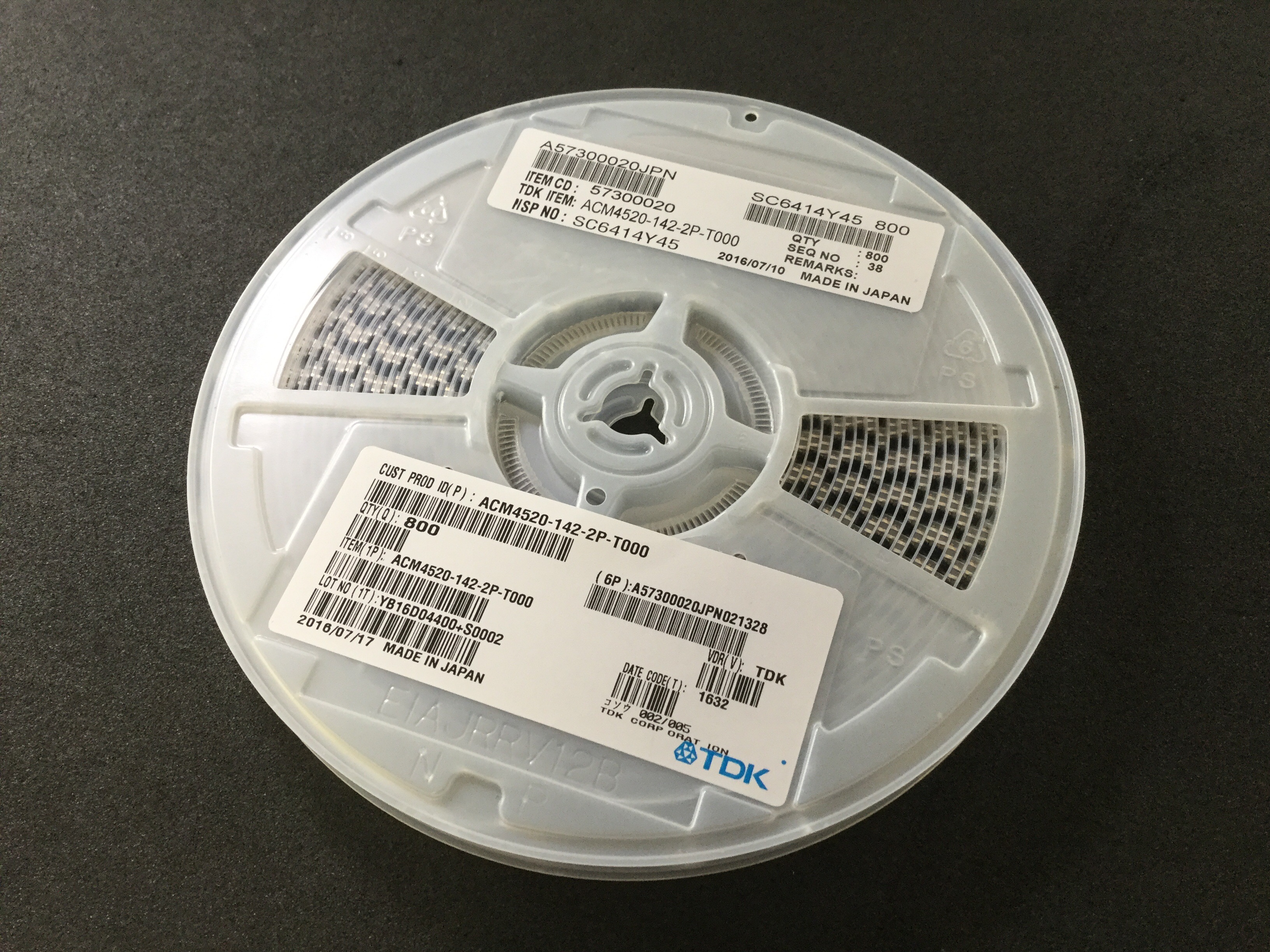 ACM4520-142-2P-T000