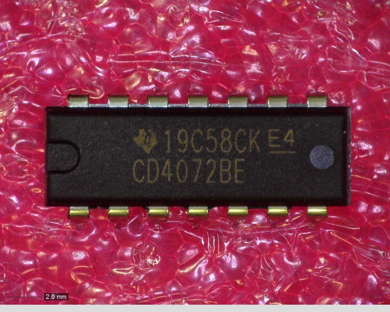 CD4072BE