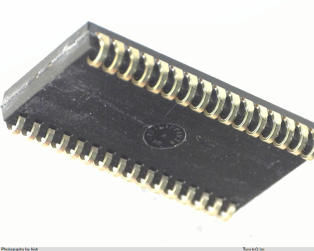 CY7C1019D10VXI