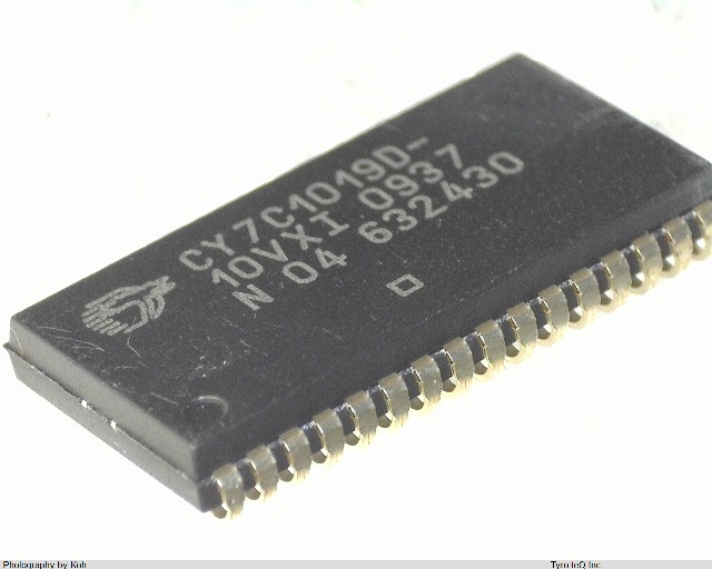 CY7C1019D10VXI