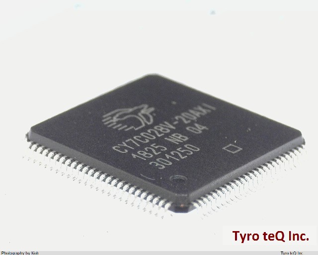 CY7C028V20AXI