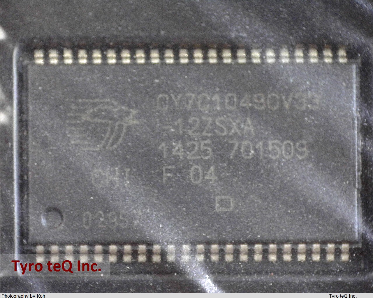 CY7C1049CV33-12ZSXA