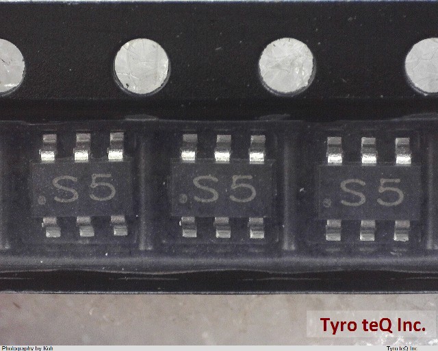 CDSOT23-SRV05-4