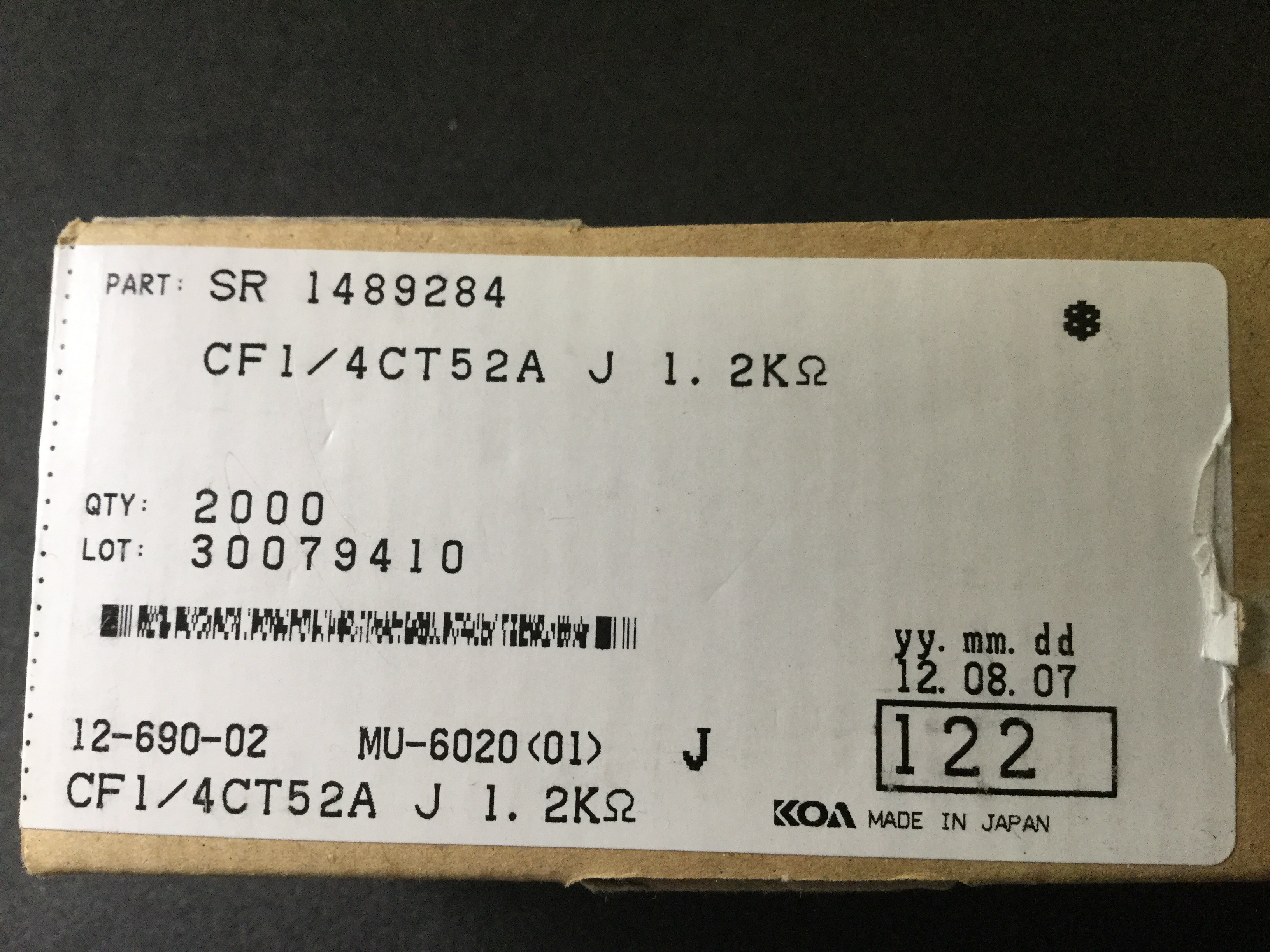 CF1/4CT52A122J