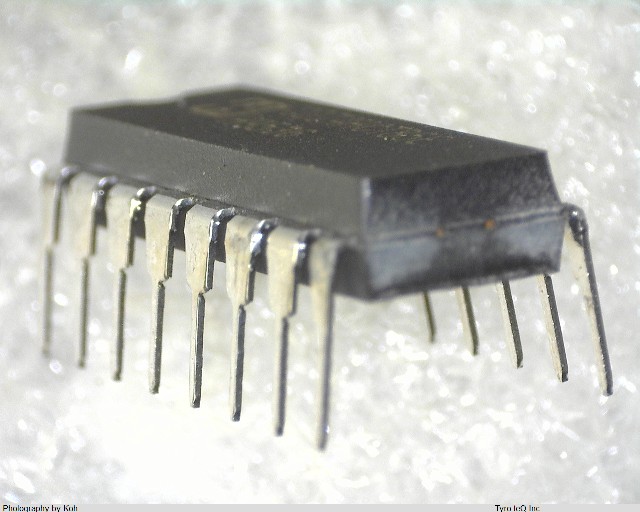 CD74HCT85E