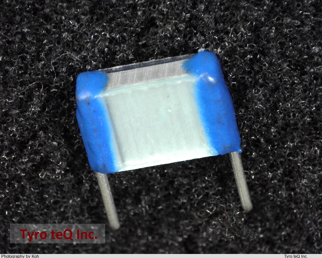 B32520C1682K289