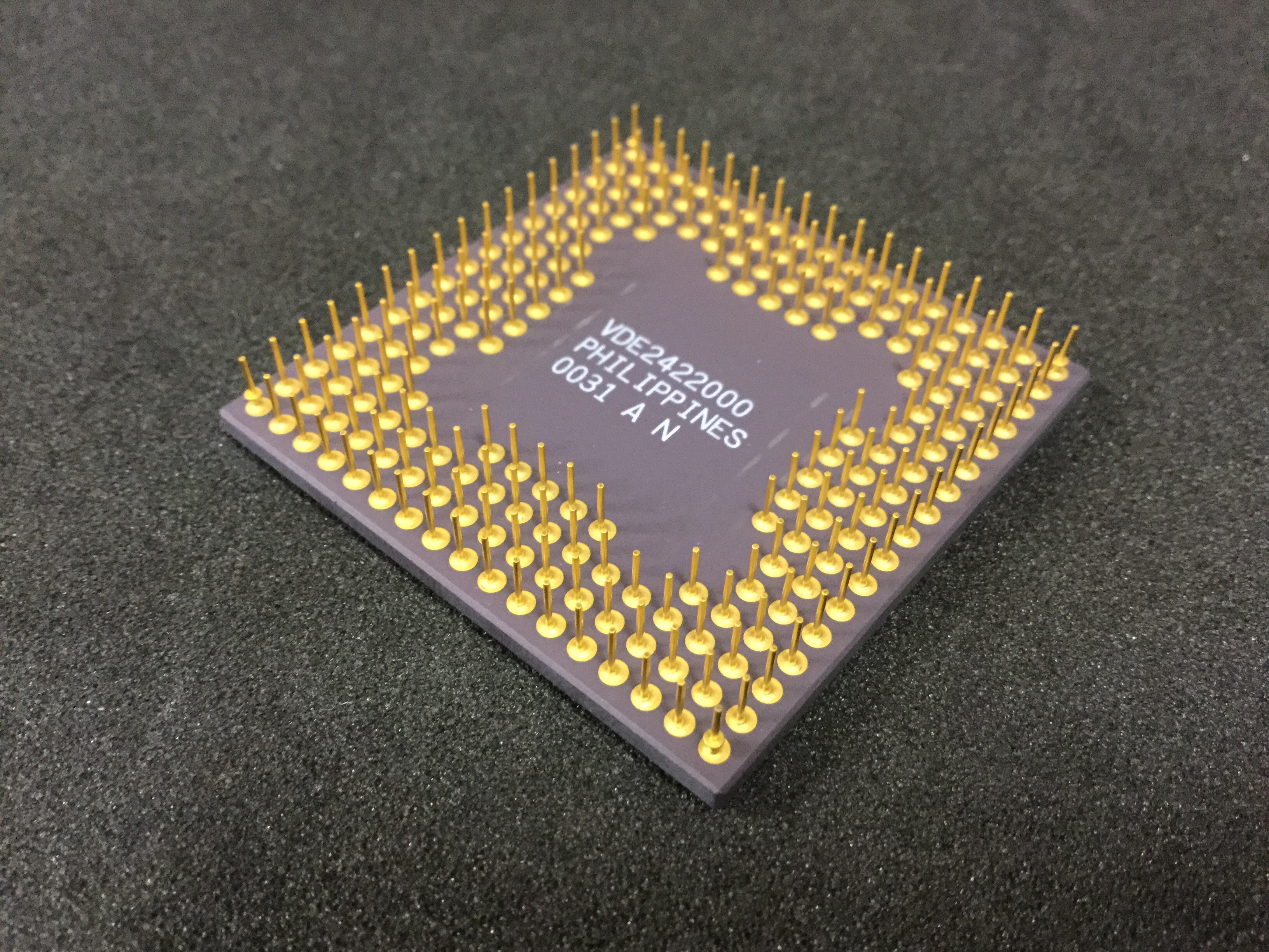 EPM7256EGC192-15