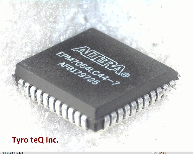 EPM7064LC44-7
