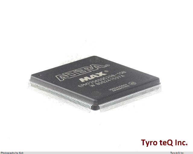 EPM7256SQC208-15