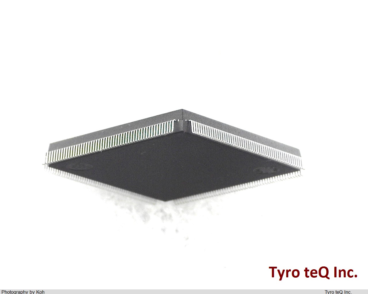 EP1K10QC208-3N