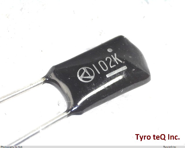 C2SEB2A222K