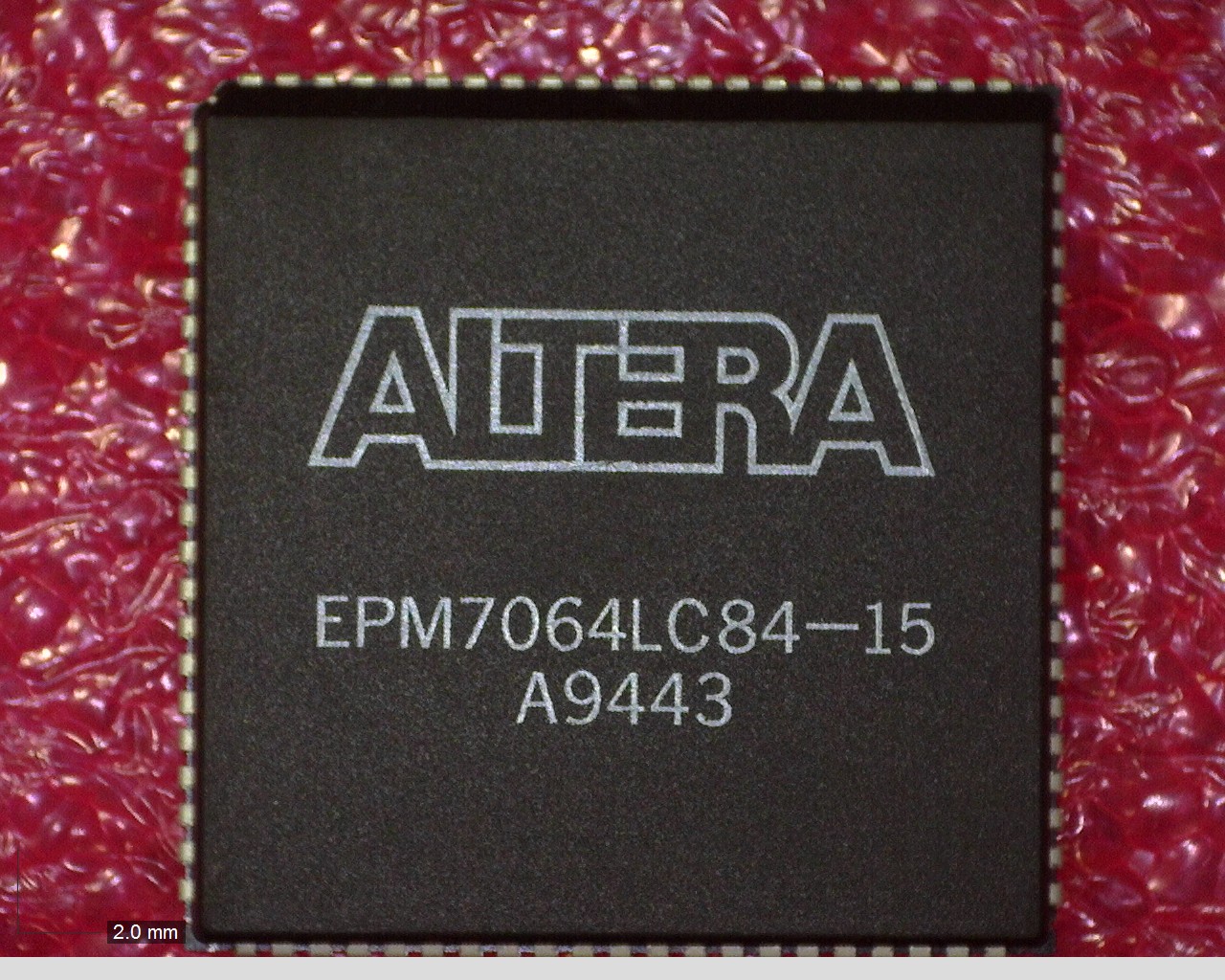 EPM7064LC84-15