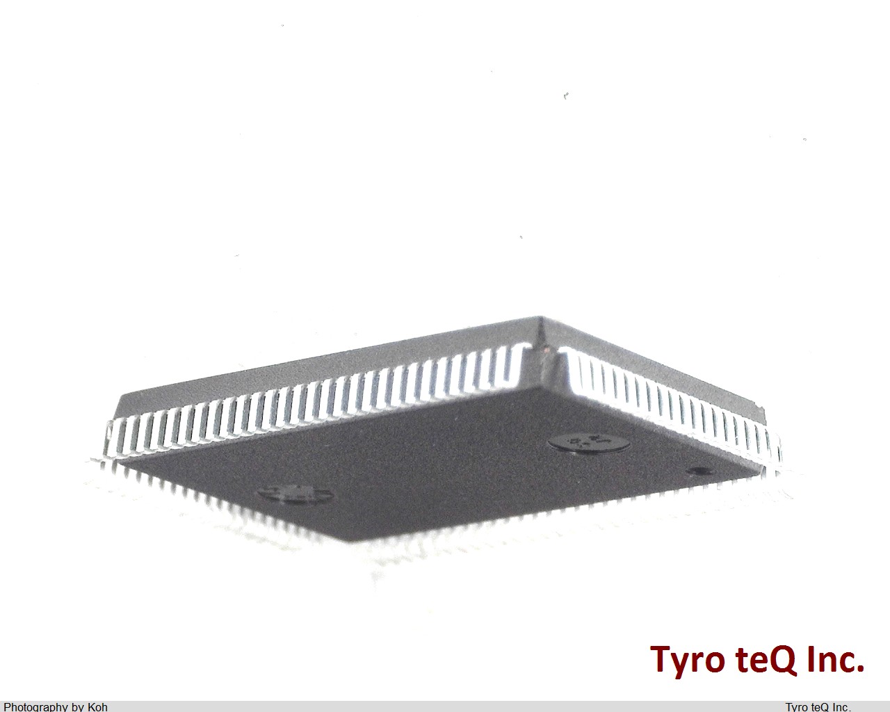 EPM7128SQC100-10