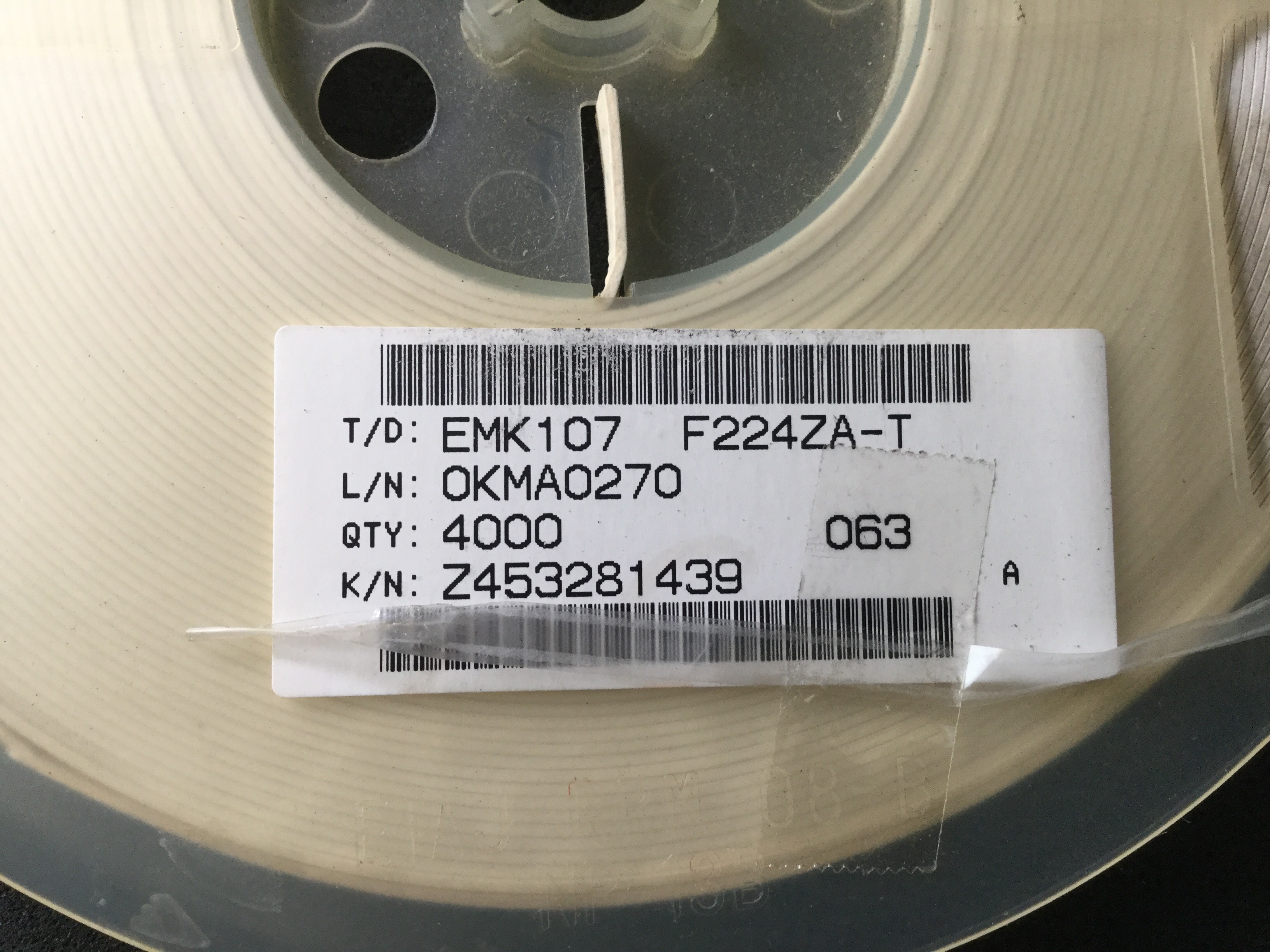 EMK107F224ZA-T