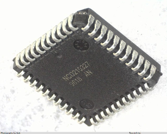 EPM7032LC44-10