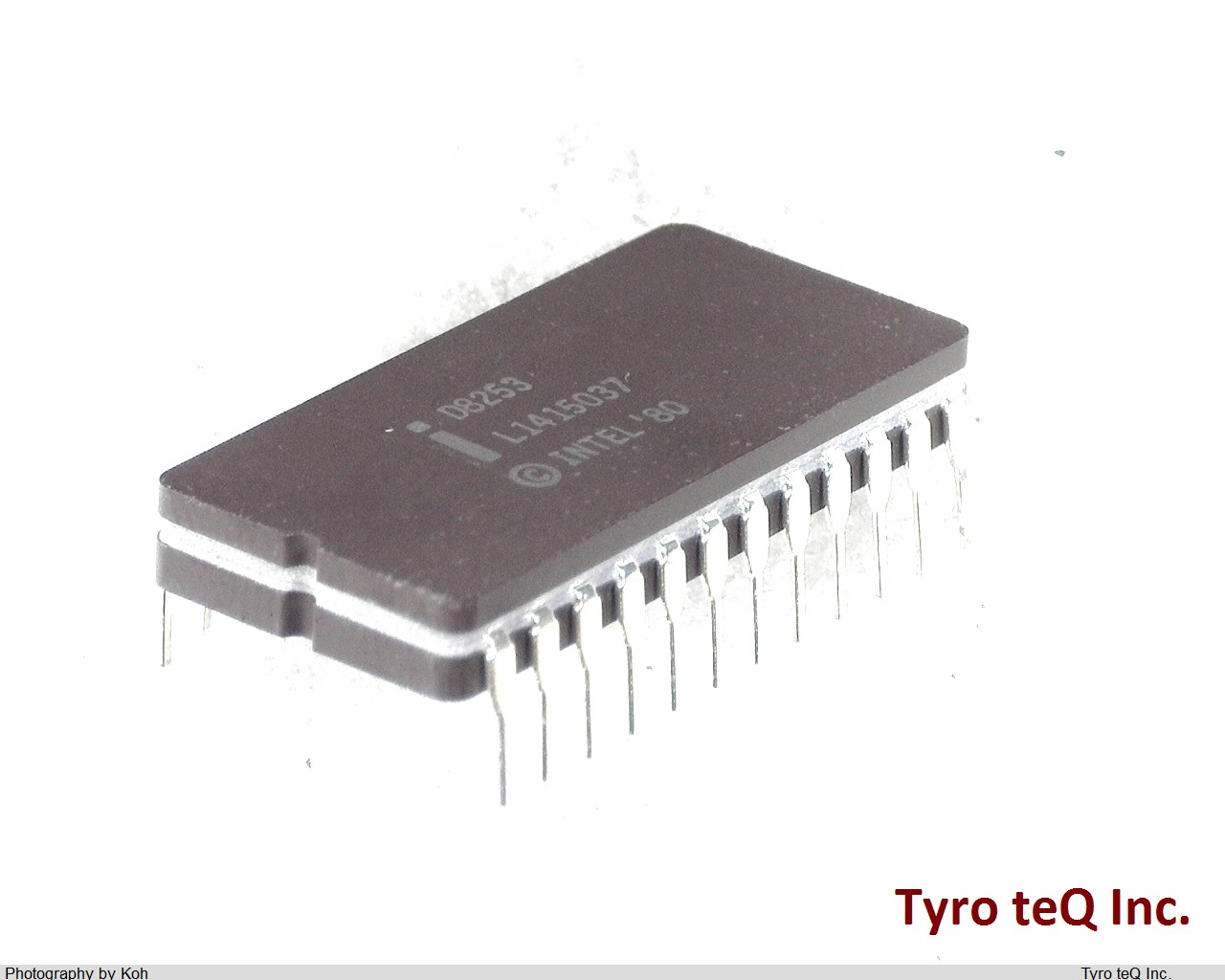 D8253