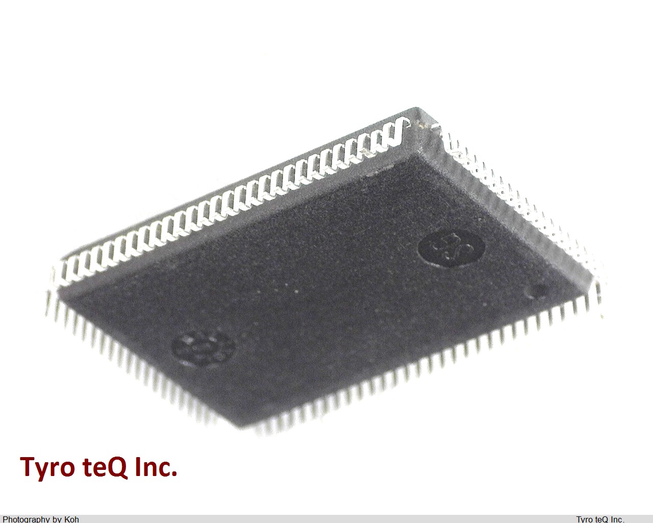 EPM7128SQC100-15