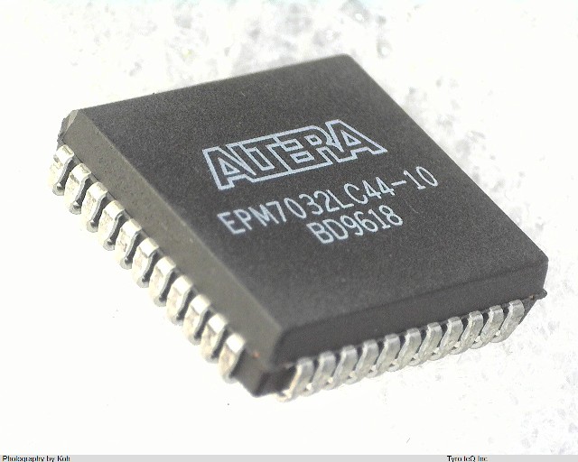 EPM7032LC44-10
