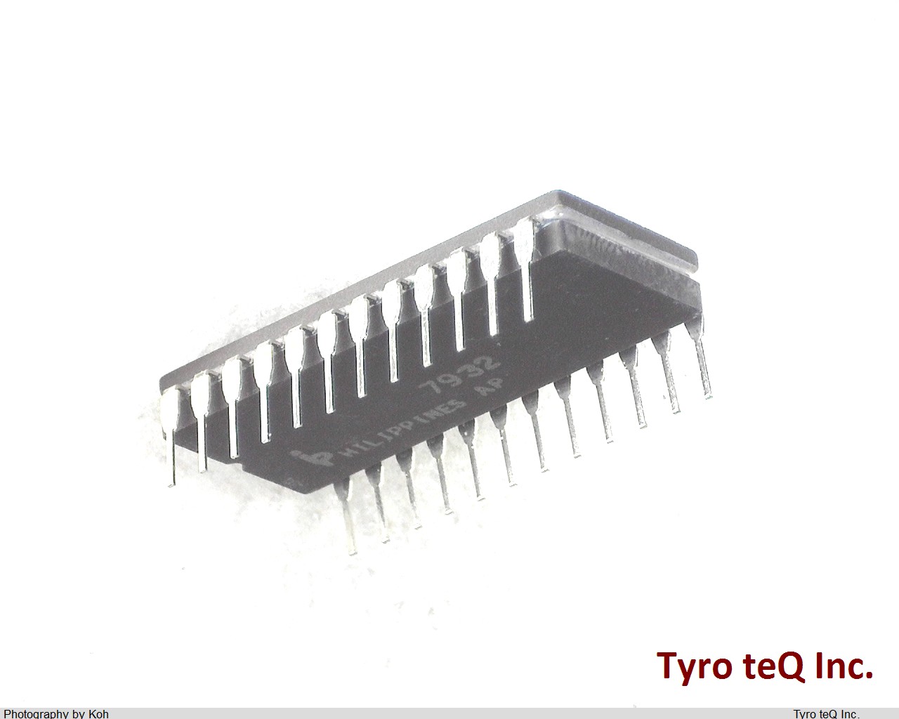 D8243