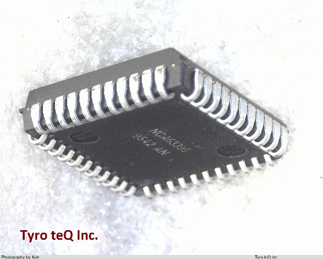 EPM7064LC44-7