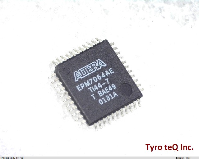 EPM7064AETI44-7