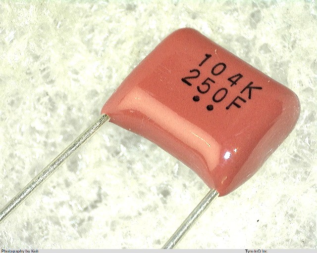 ECQE2104KF