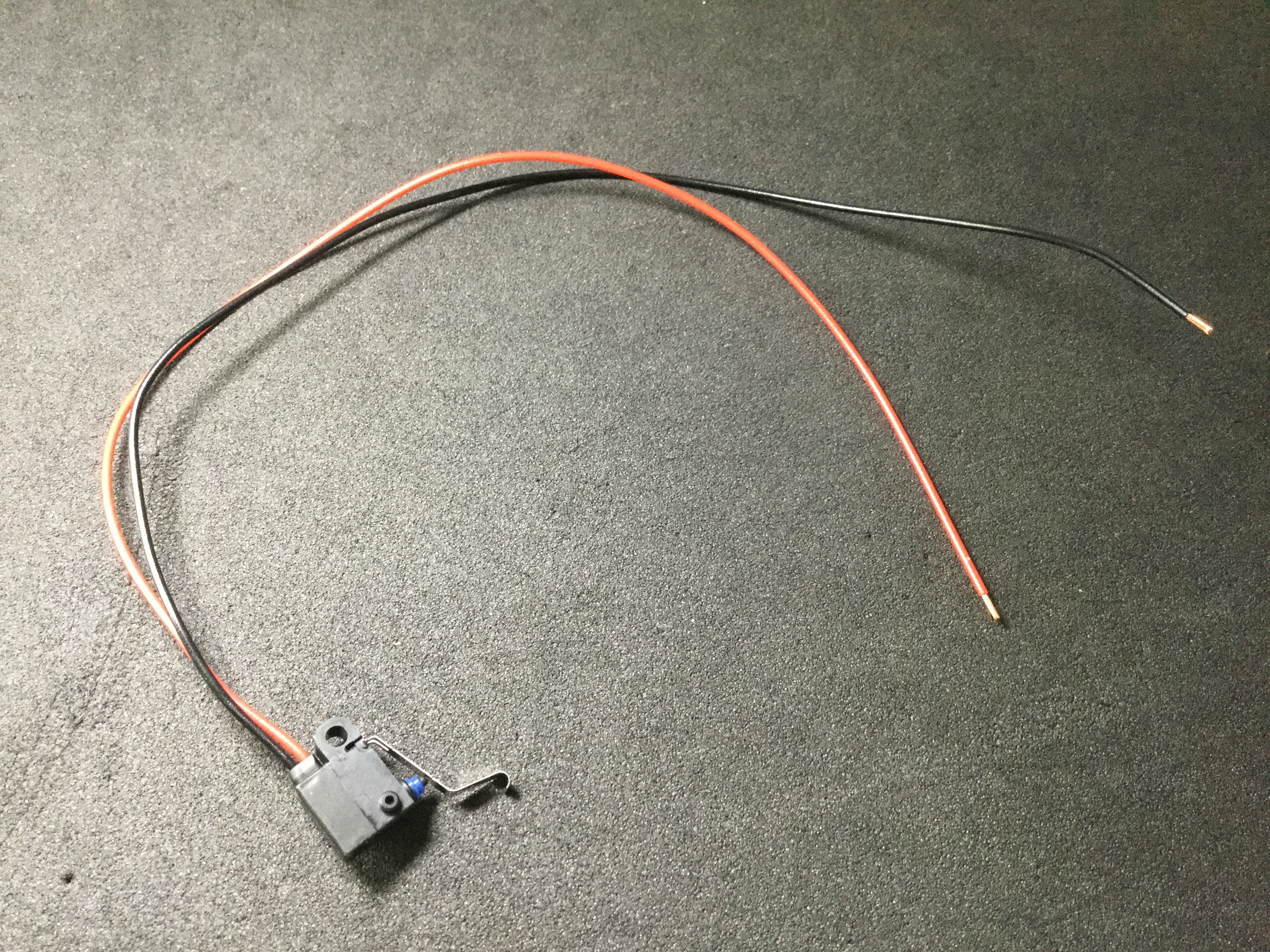 D2HW-C282MR