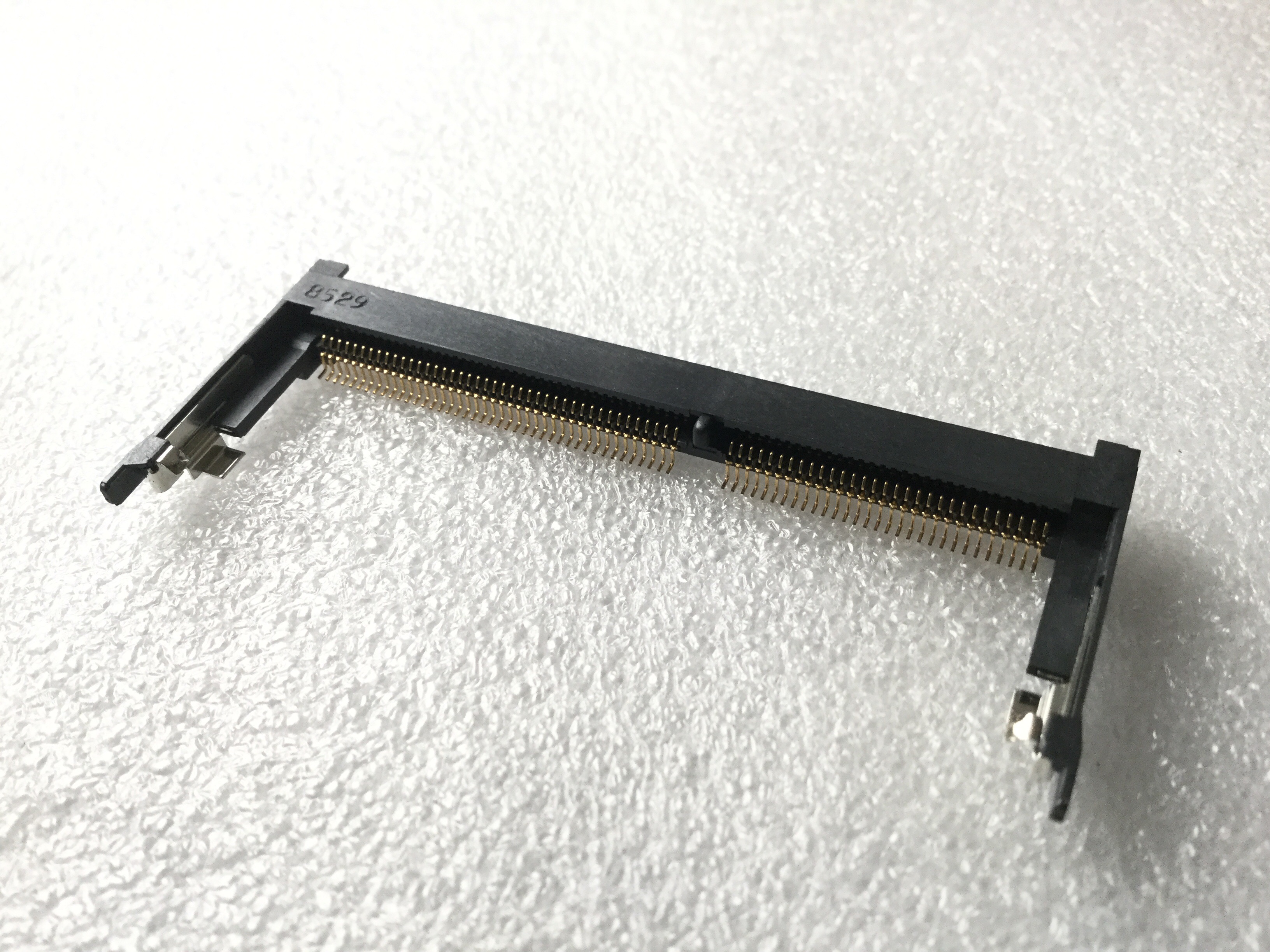 DM04-144B2