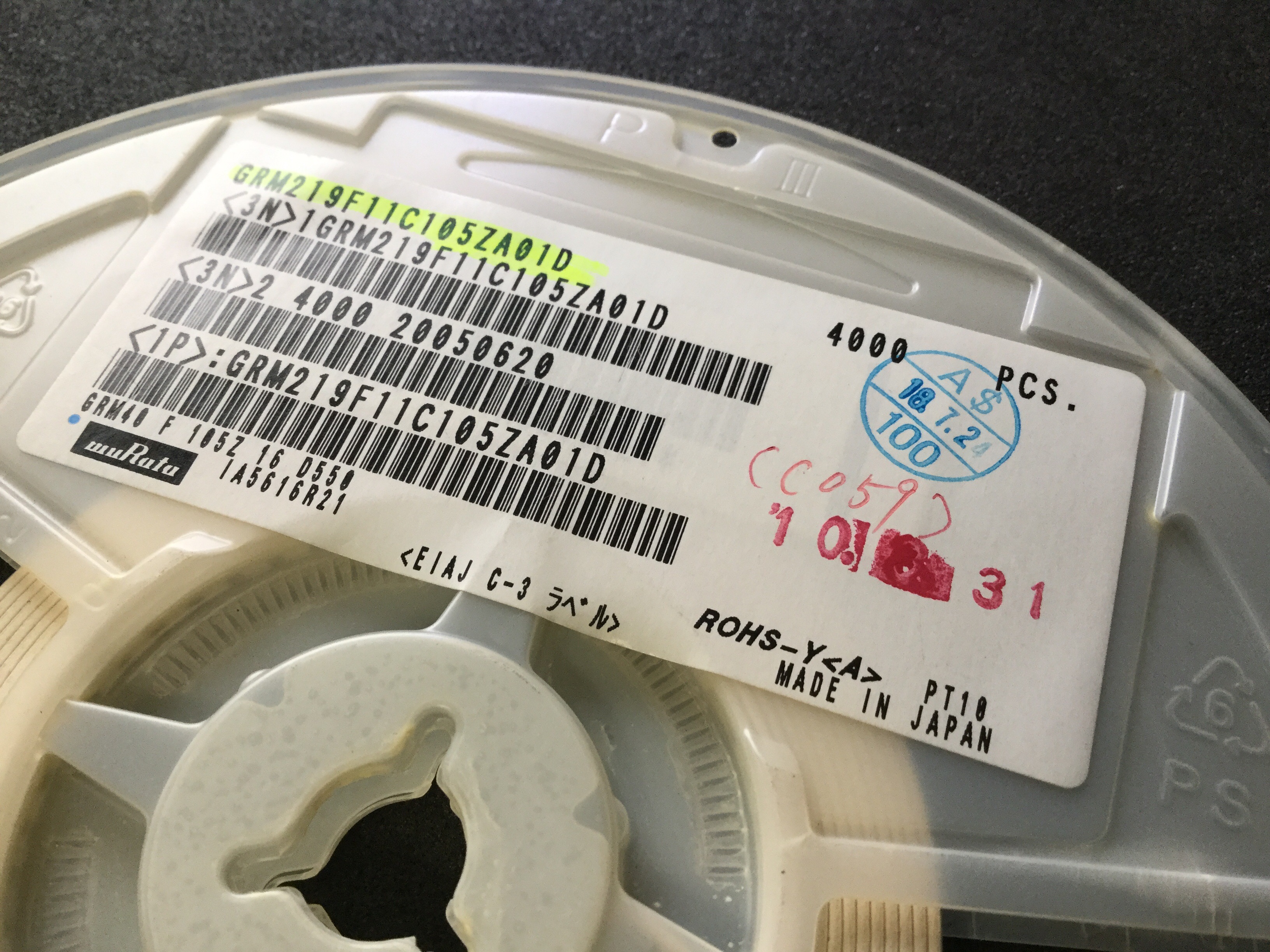 GRM219F11C105ZA01D