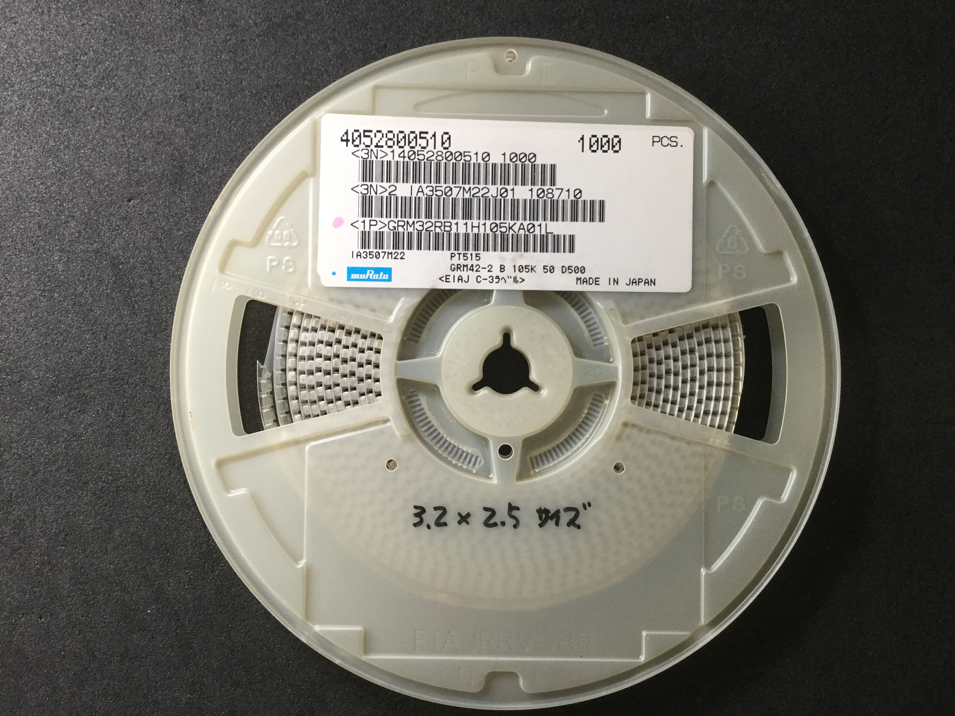 GRM32RB11H105KA01L