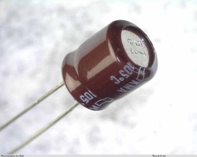 EKMA500ELL220MF07D