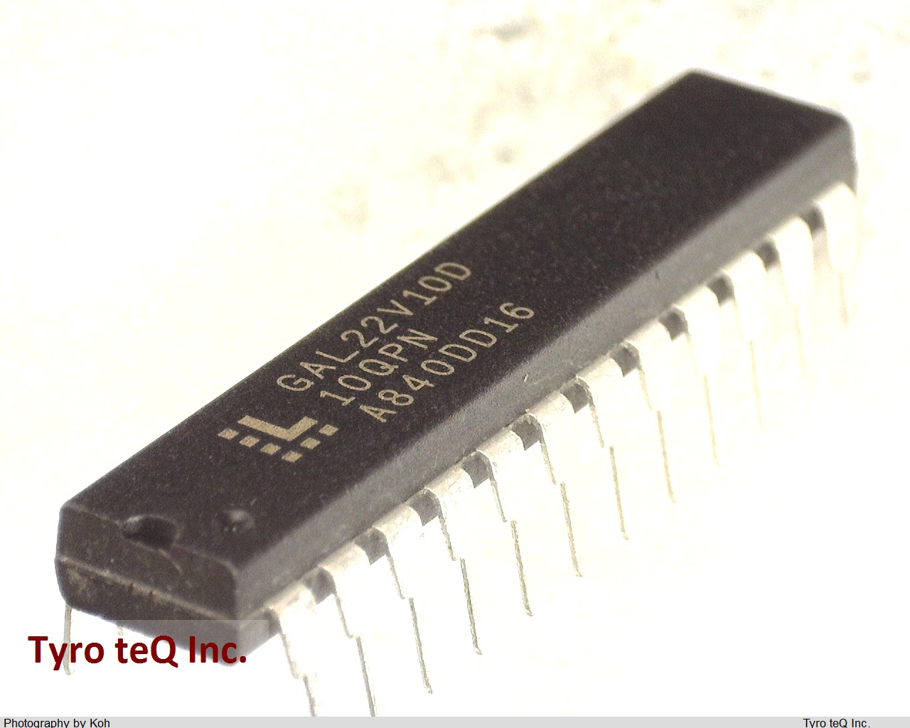 GAL22V10D-10QPN