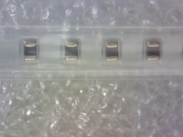 GRM21BF10J106ZE01L