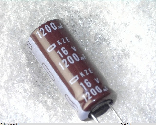 EKZE160ELL122MJ25S
