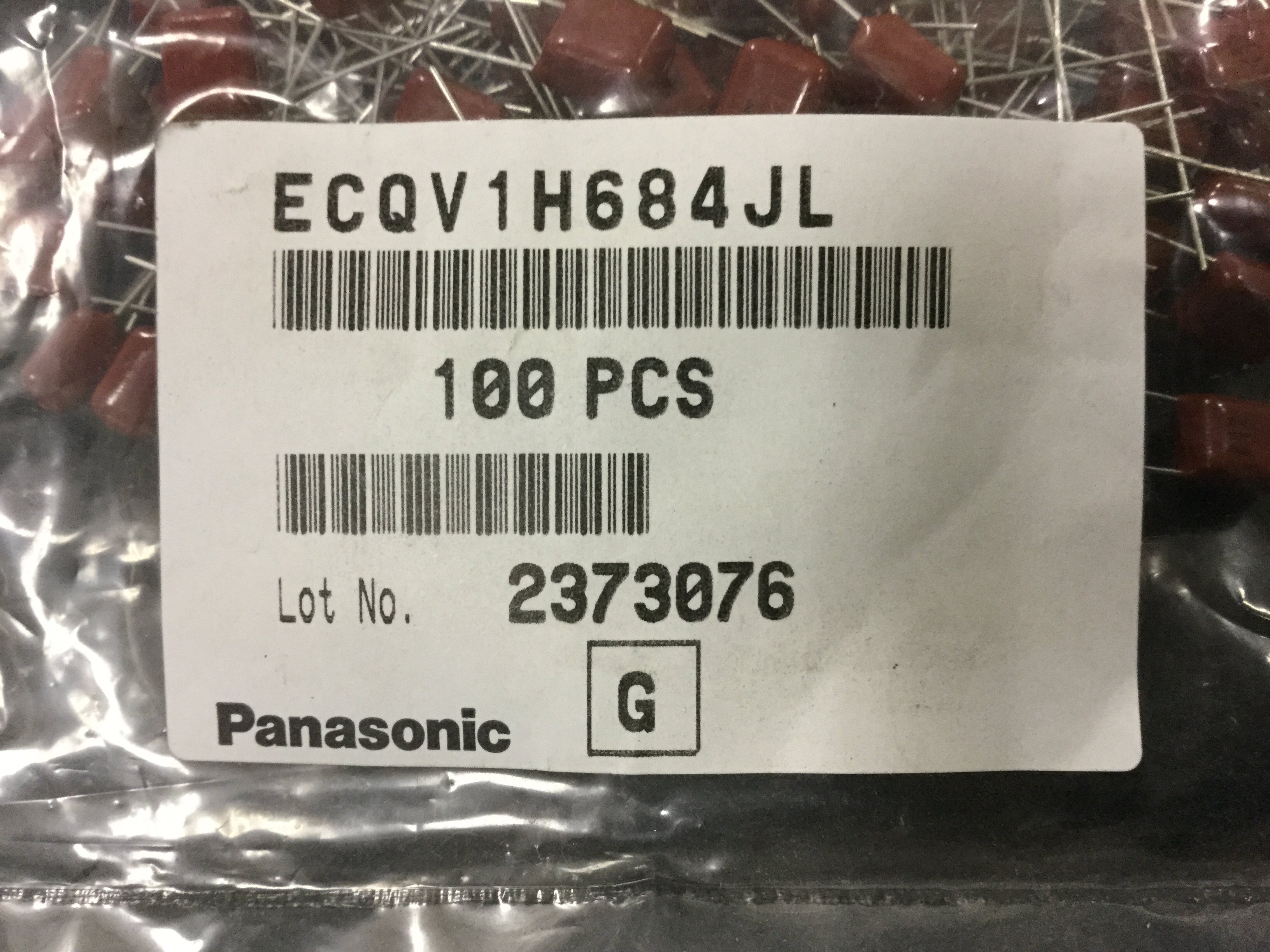 ECQV1H684JL