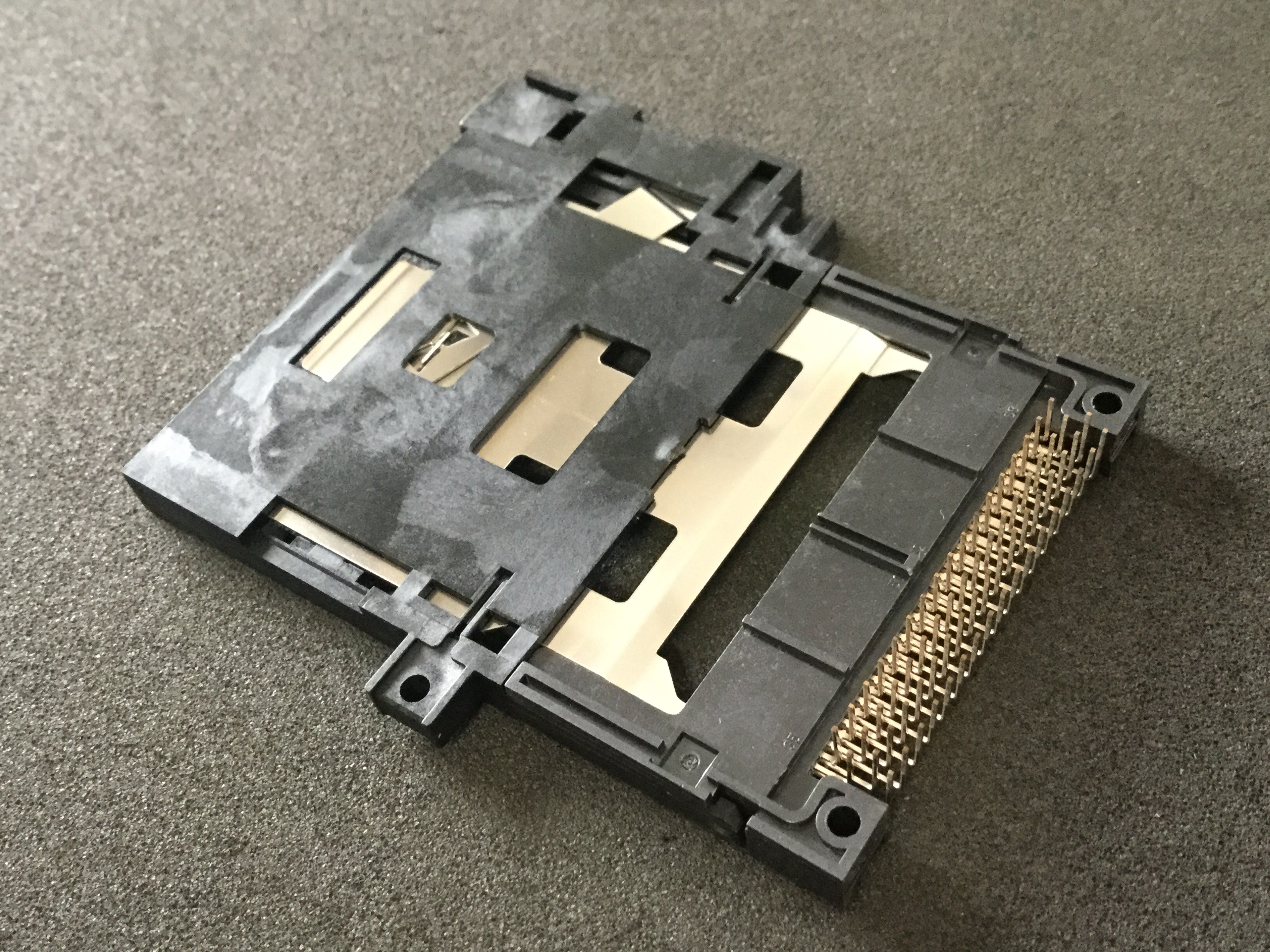 FCN-565P068-G/XC-V4