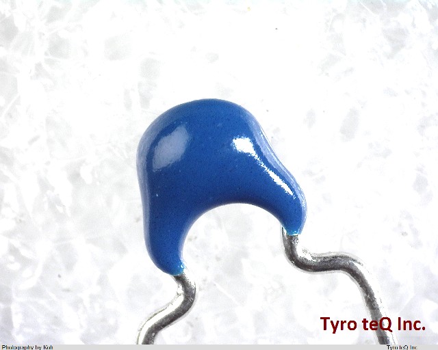 FK28X7R1H104KN000