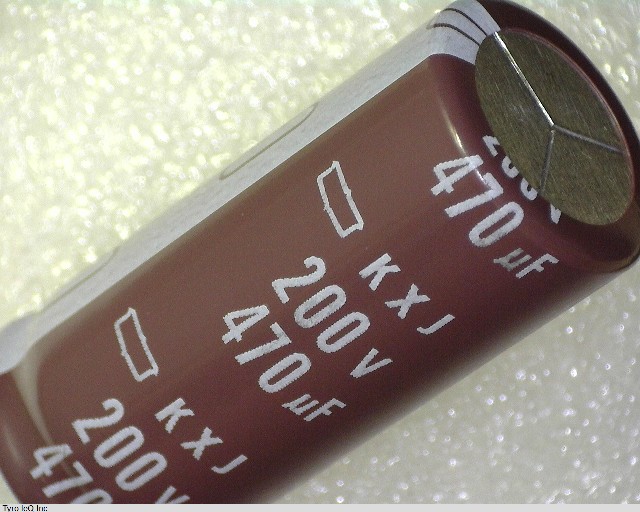 EKXJ201ELL471MM40S