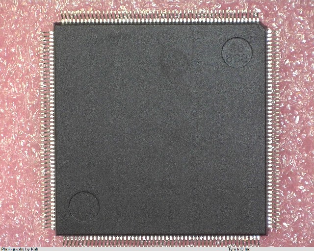 EPF10K30AQC208-2N