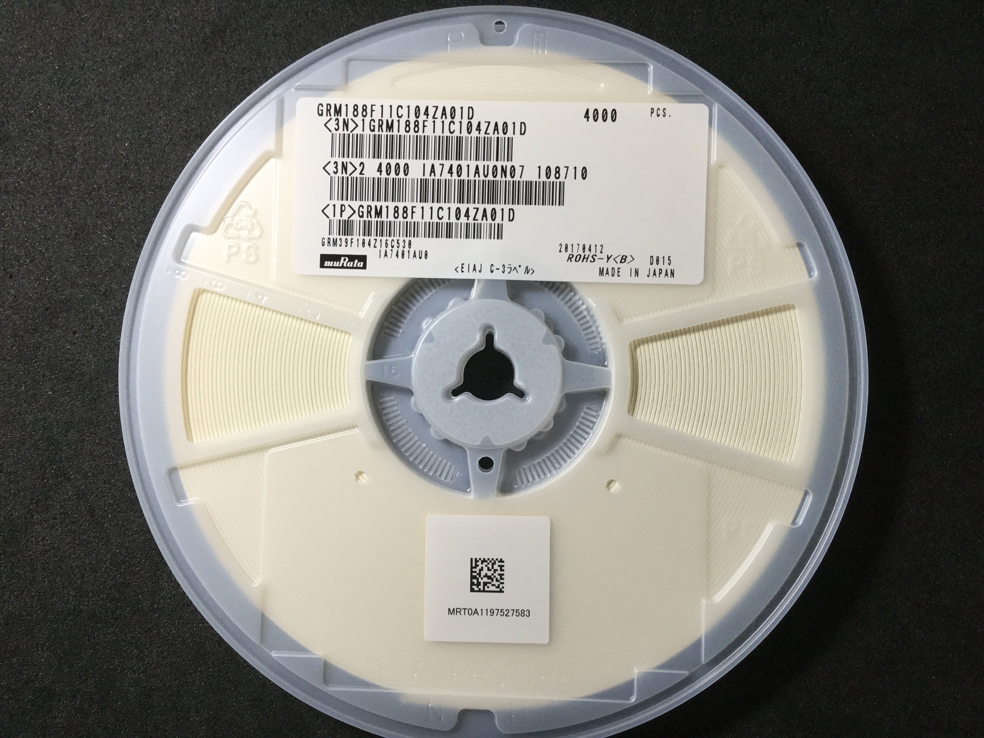 GRM188F11C104ZA01D