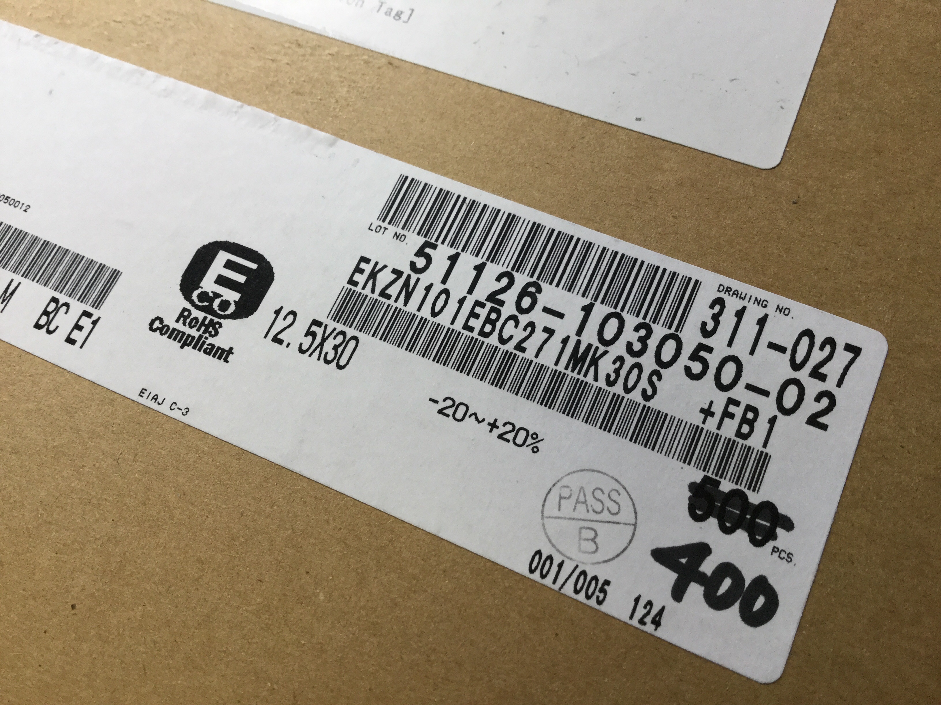 EKZN101EBC271MK30S